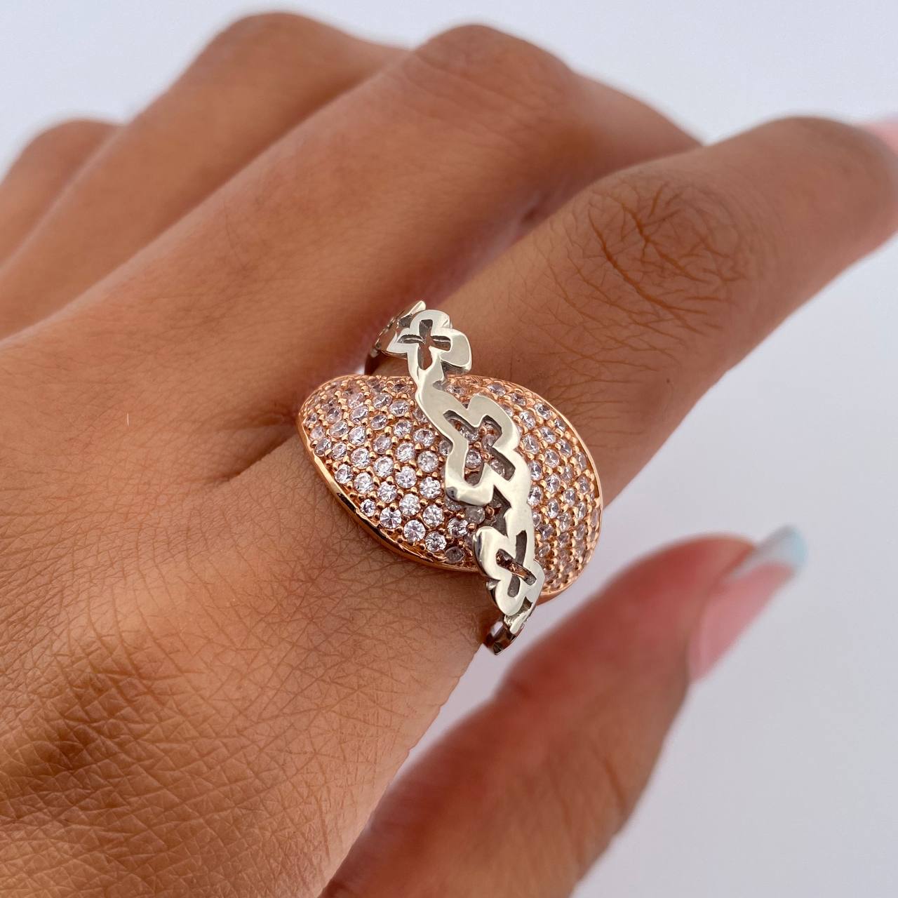 Anillo Lineas Mariposas 6.25gr / T6 1/4 / Circones Blancos Dos Oros Blanco Rosa 18K $