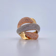 Anillo Rustico Curvas Cruzadas 10gr / T6 1/4 / Circones Blancos Tres Oros 18K $