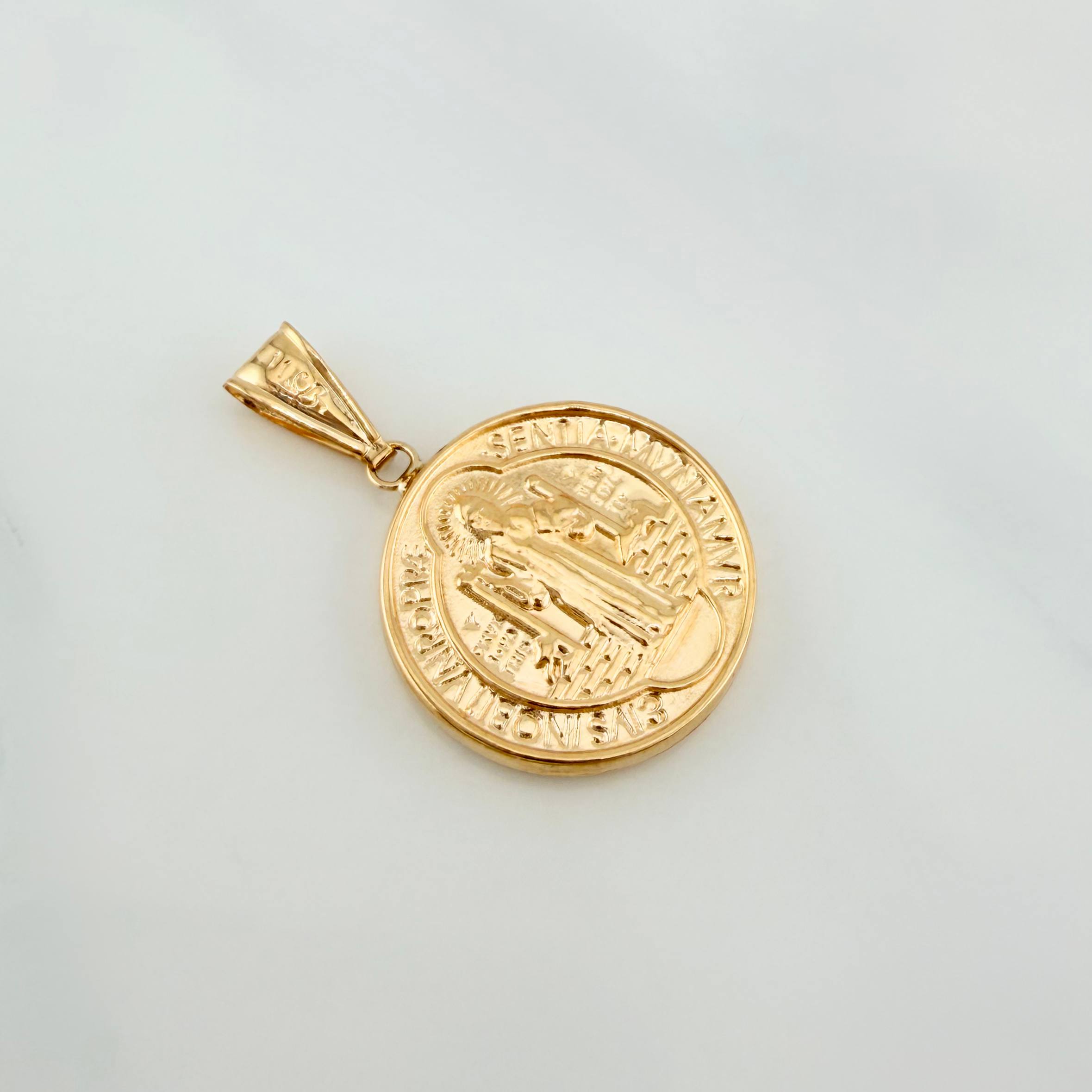 Dije San Benito 2.6 g / 3.5 cm Oro Amarillo 18K