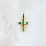 Dije Cruz Latina Cuadricular 0.95gr / 2.2cm / Esmeraldas 30pts Oro Amarillo 18K (Joya)