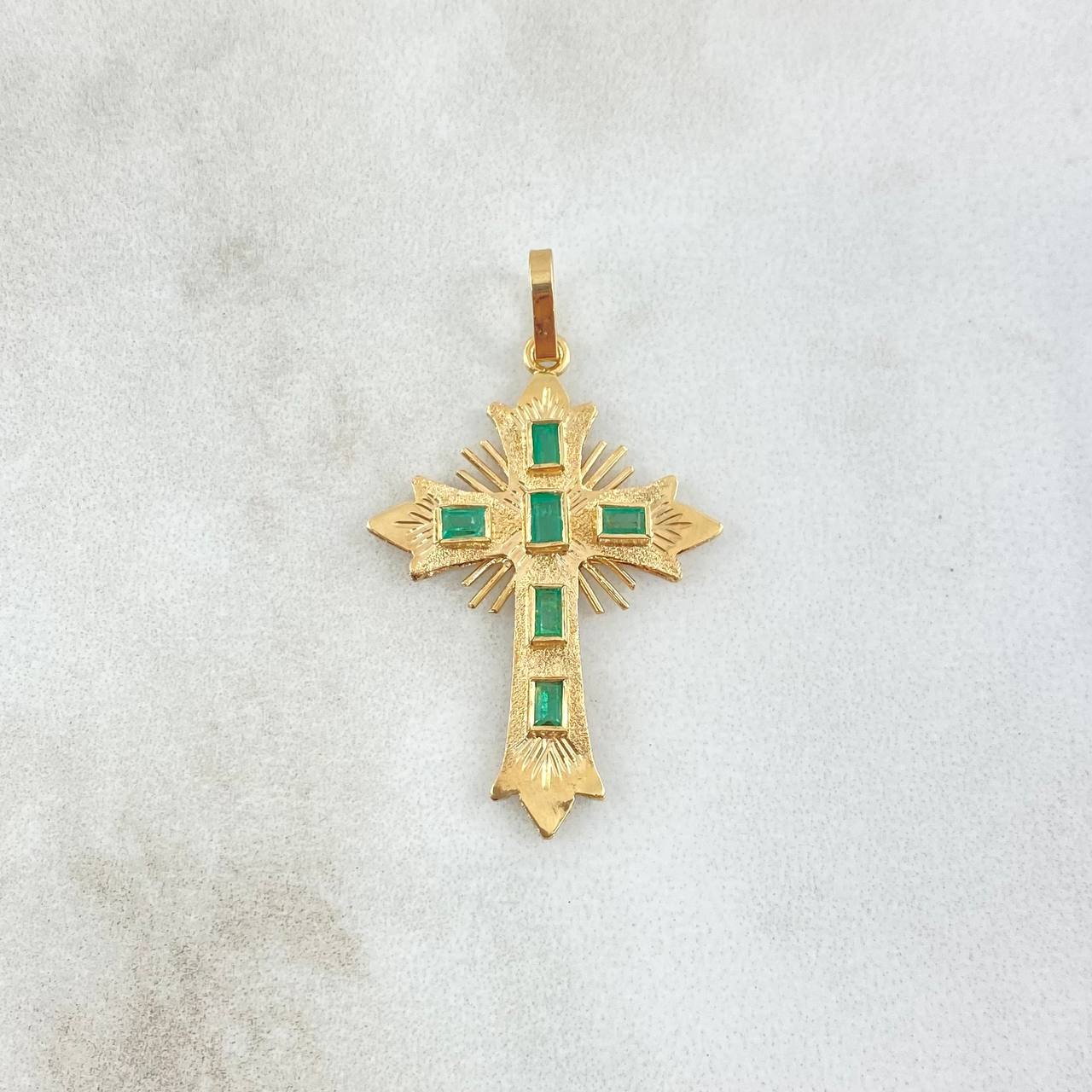 Dije Crúz De Altar 1.7gr / 3cm / Esmeraldas 60pts Oro Amarillo 18K (Joya) ©