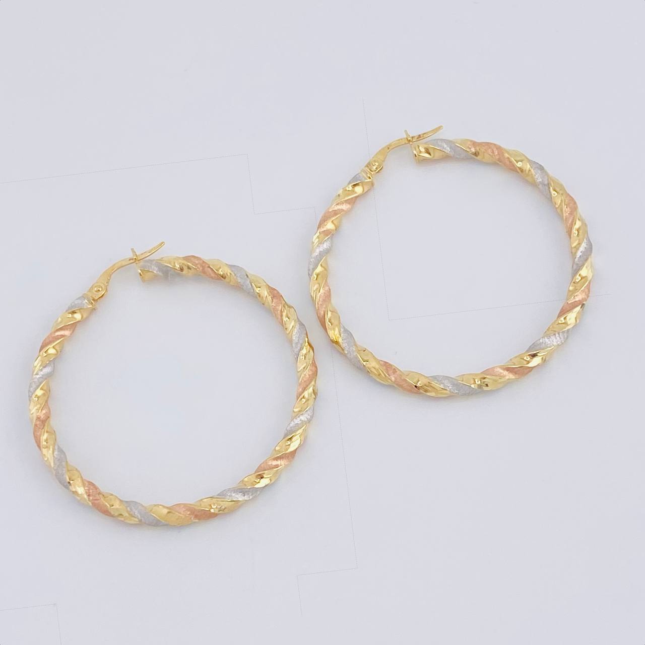 Candongas Entorchada Torsal 3.95 g / 4.2 cm Tres Oros 18K