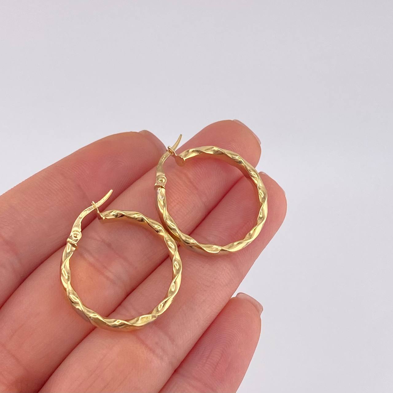 Candongas Ale 2.4 g / 2.5 cm Tres Oros 18K