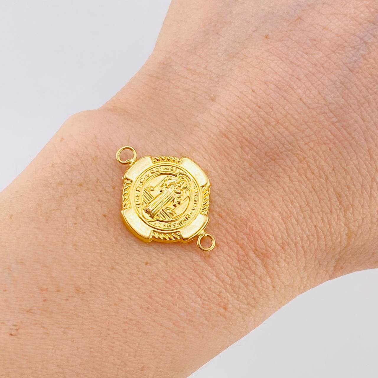 Herraje San Benito 1.45 g / 2.2 cm Oro Amarillo 18K