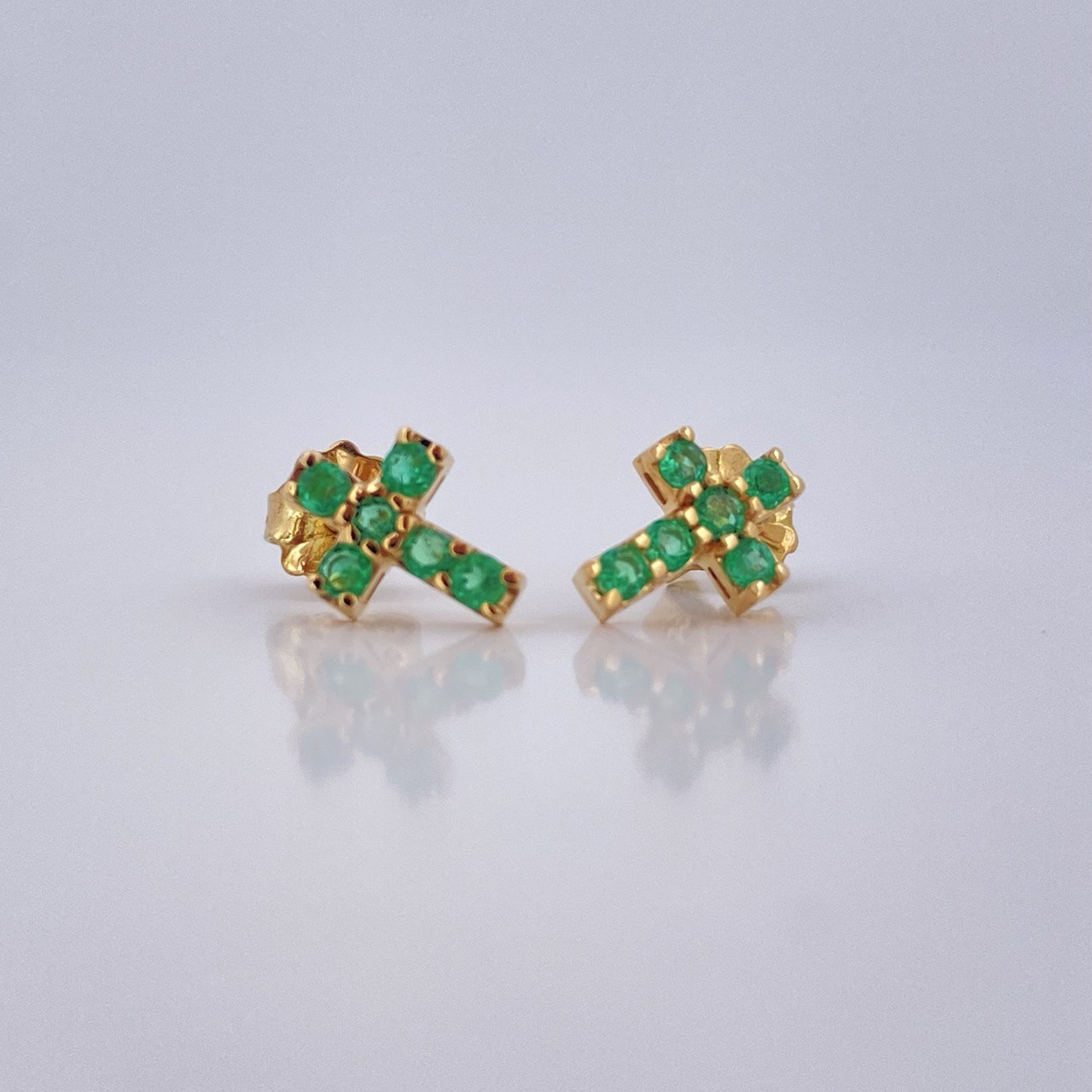 Topos Cruz Esmeralda  1.15gr / Oro Amarillo 18K &