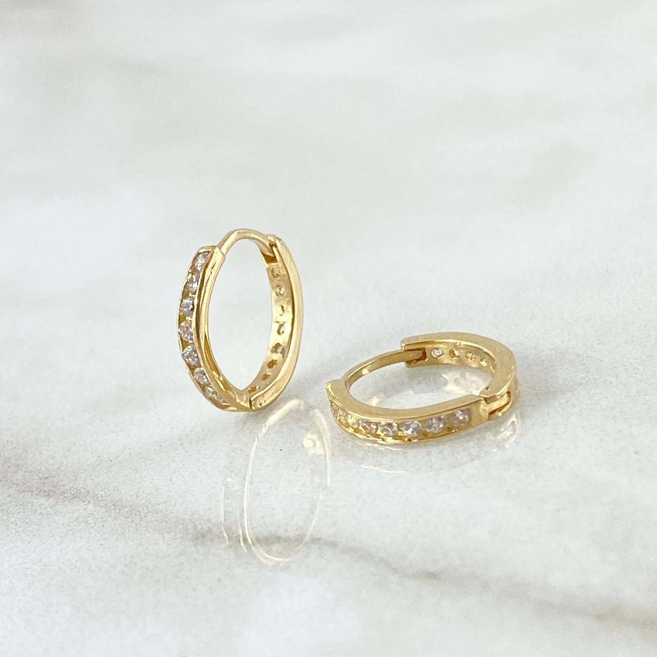 Candongas Doble Carril 1.35gr / 1.1cm / Circones Blancos Oro Amarillo 18K ©