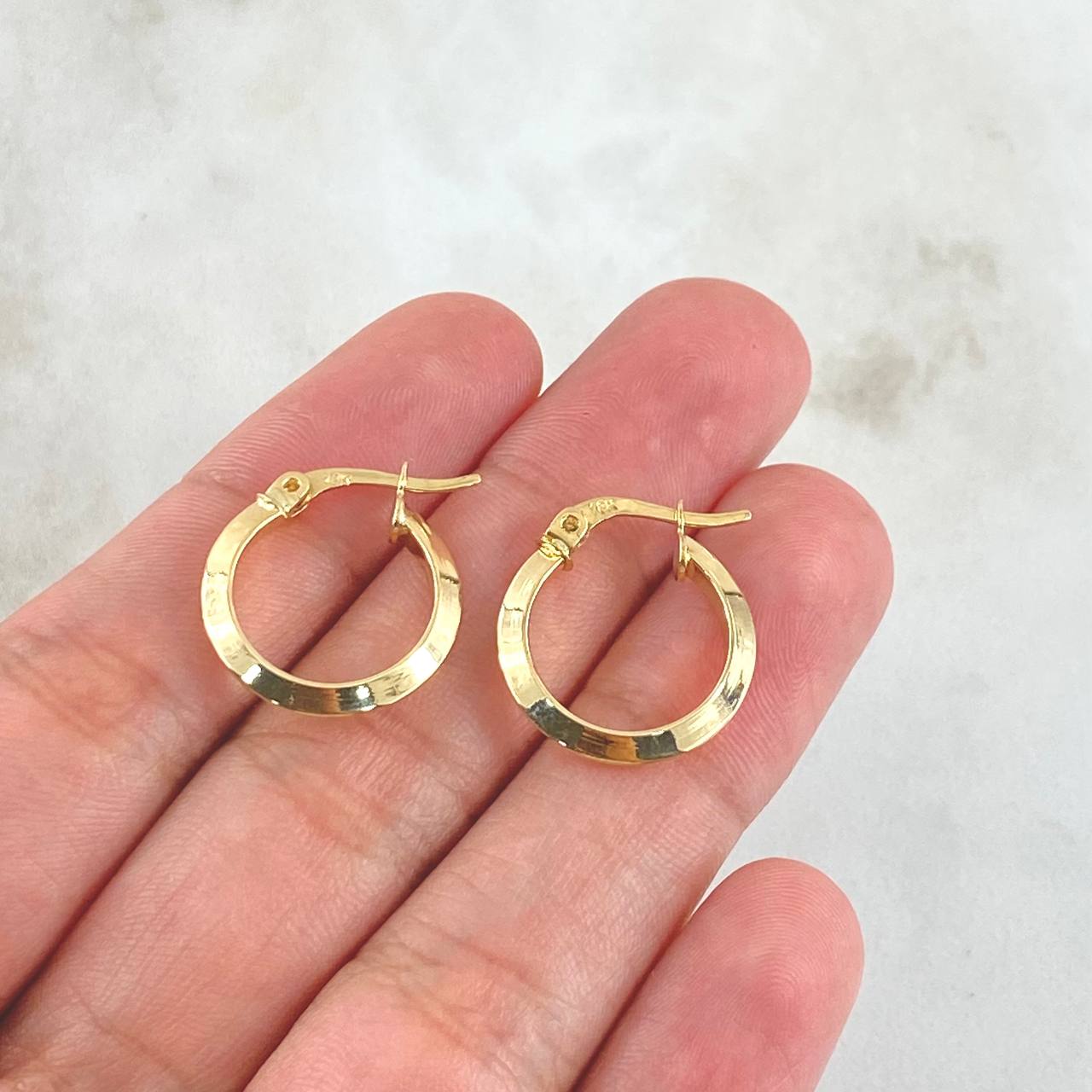 Candongas Clau 1.4gr / 2cm / Oro Amarillo 18K