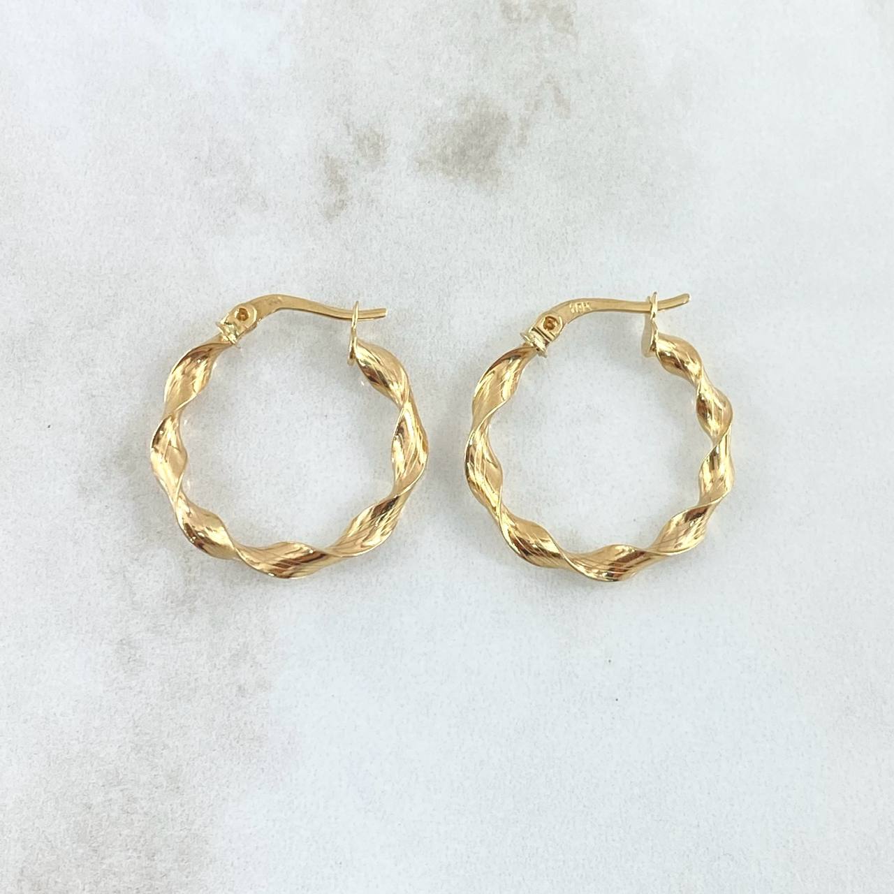 Candongas Jem 1.85gr / 2.6cm / Líneas Finas Oro Amarillo 18K