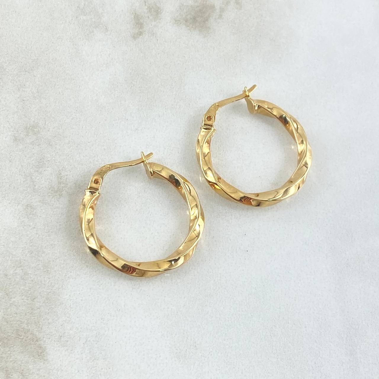Candongas Sami 1.7gr / 2.8cm / Oro 18K