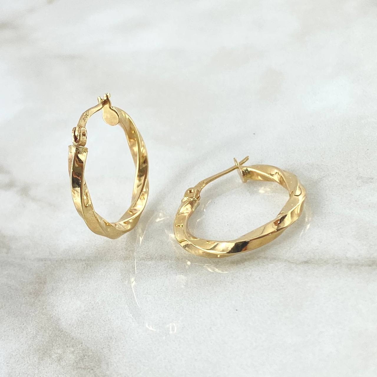 Candongas Sami 2.15gr / 2.4cm / Entorchadas Oro Amarillo 18K *