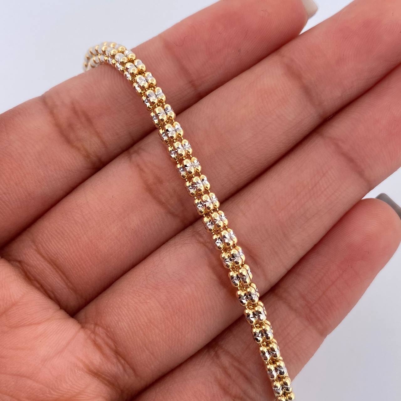 Pulso Ice 8.3gr / 20.4cm / +4 Oro 18K $