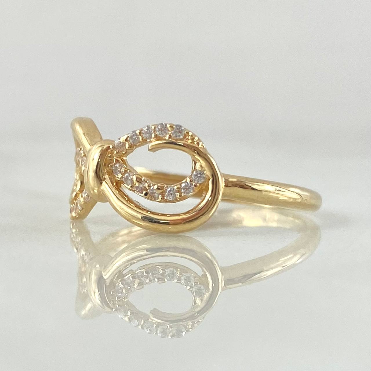 Anillo Moño 2.3gr / T7 1/2 / Oro 18K