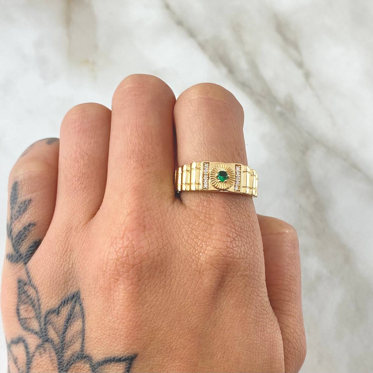 Anillo Sello Aro Rayado 3.9g / T9 Oro Amarillo 18K