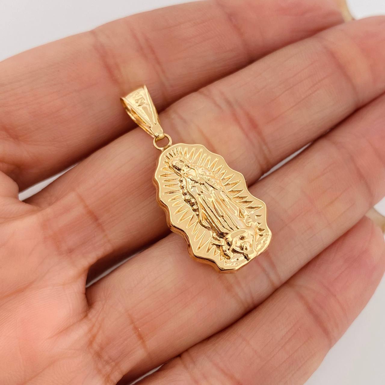 Dije Virgen Guadalupe 1.55 g / 3.5 cm Oro Amarillo 18K