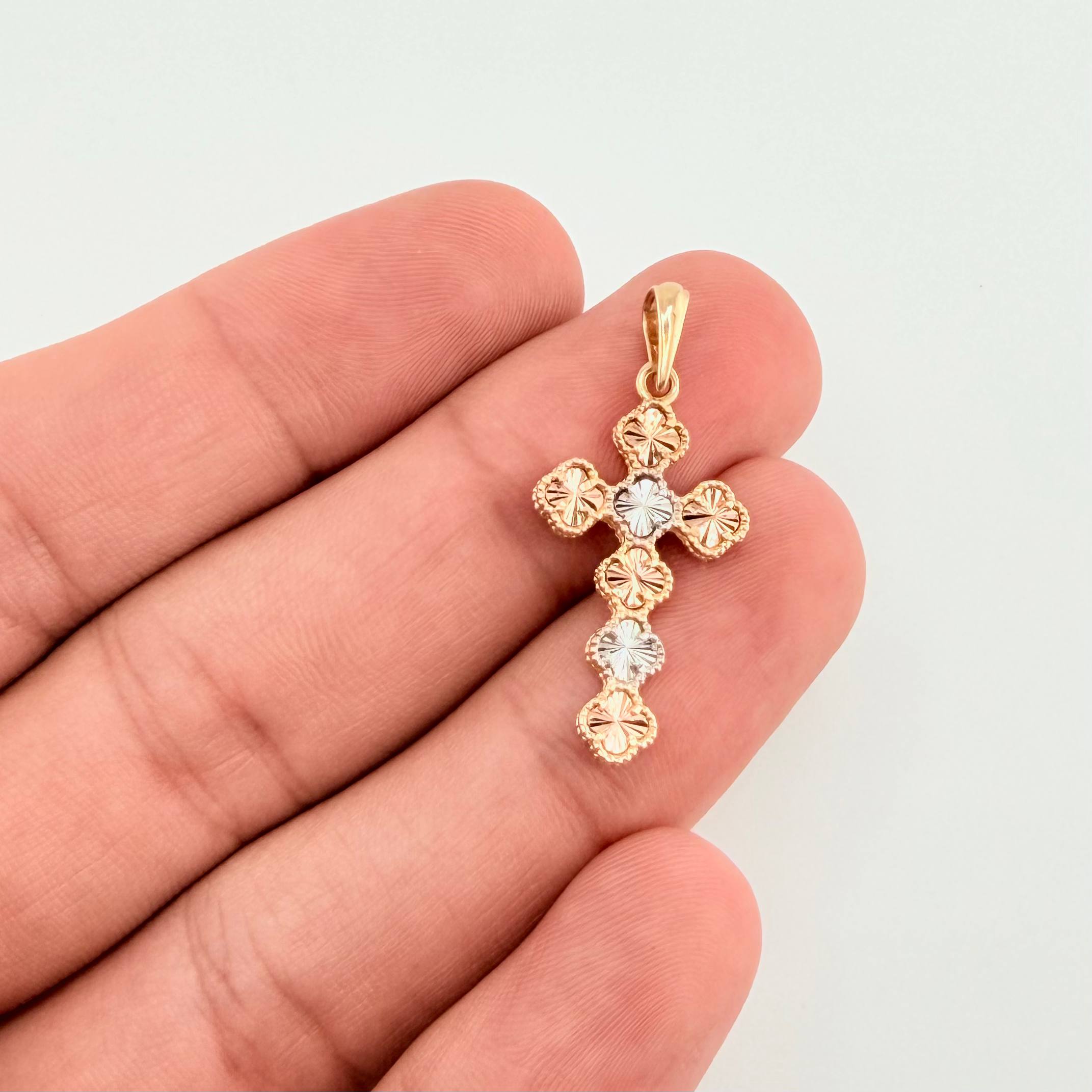 Dije Cruz Trebol 2.45gr / 3.6cm / Tres Oros Nac.Esp. 18K *