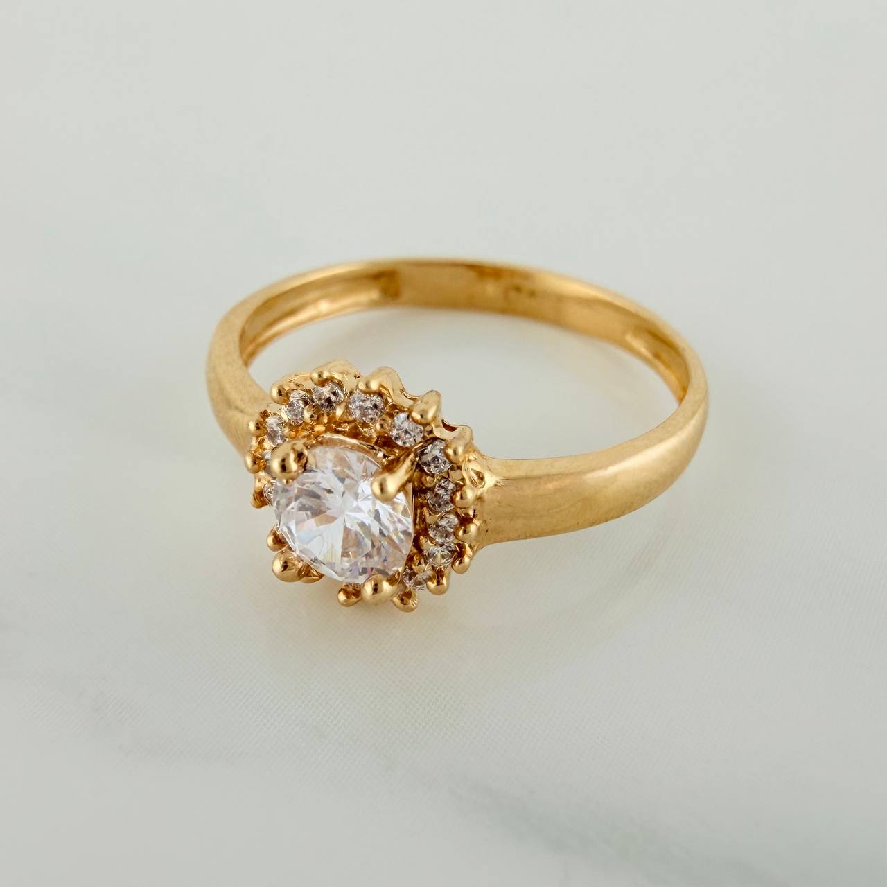 Anillo Flor De Loto 2.2gr / T5 3/4 / 2.1cm / Oro Amarillo 18K $