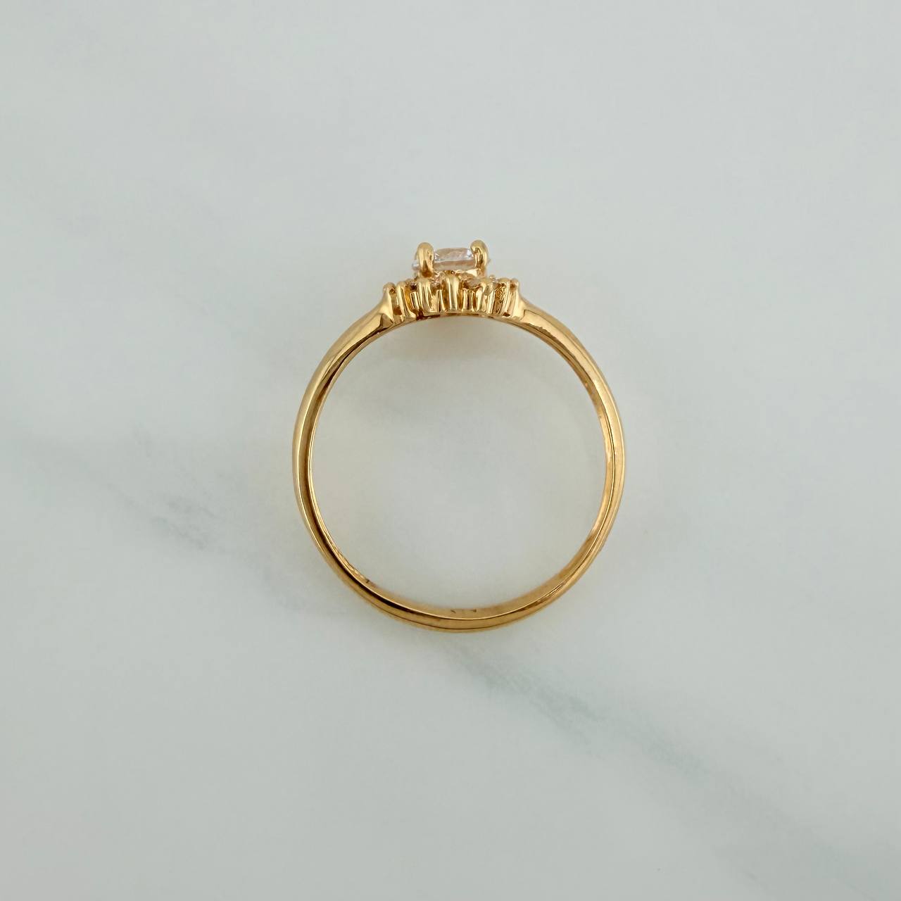 Anillo Flor De Loto 2.2gr / T5 3/4 / 2.1cm / Oro Amarillo 18K $