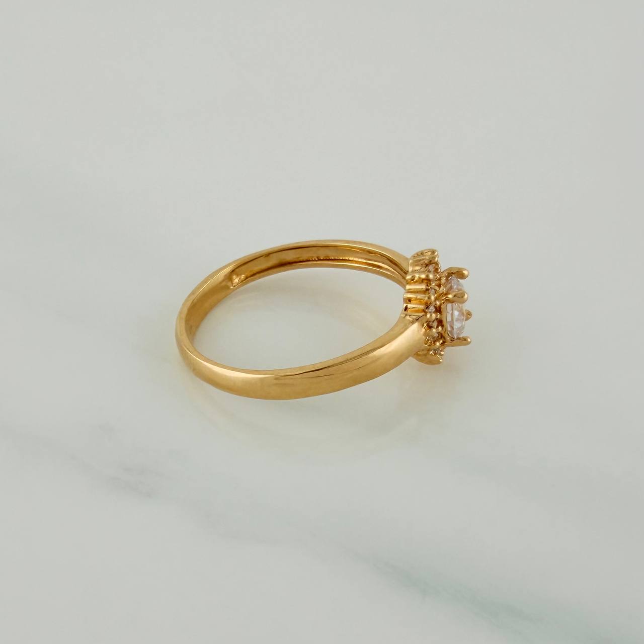 Anillo Flor De Loto 2.2gr / T5 3/4 / 2.1cm / Oro Amarillo 18K $