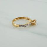 Anillo Solitario Churumbela 2.75gr / T6 1/2 / 2.6cm / Dos Oros Amarillo Blanco 18K $