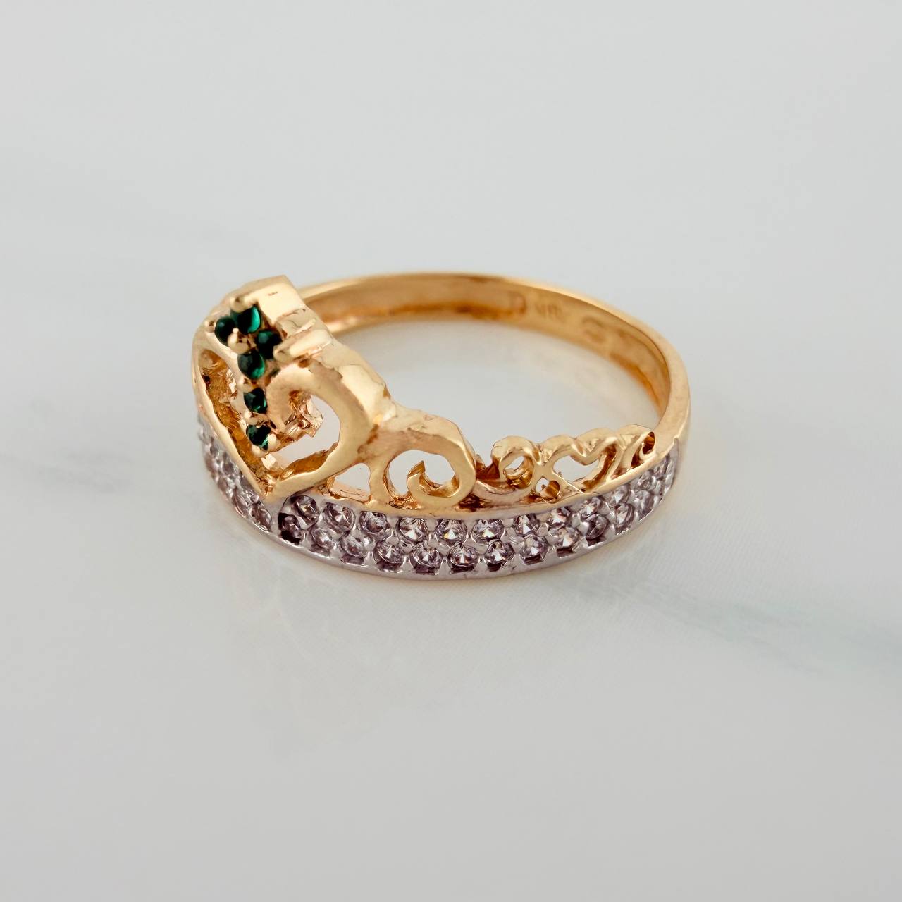 Anillo Corona 2.75gr / T6 1/4 / 2cm / Dos Oros Amarillo Blanco 18K $