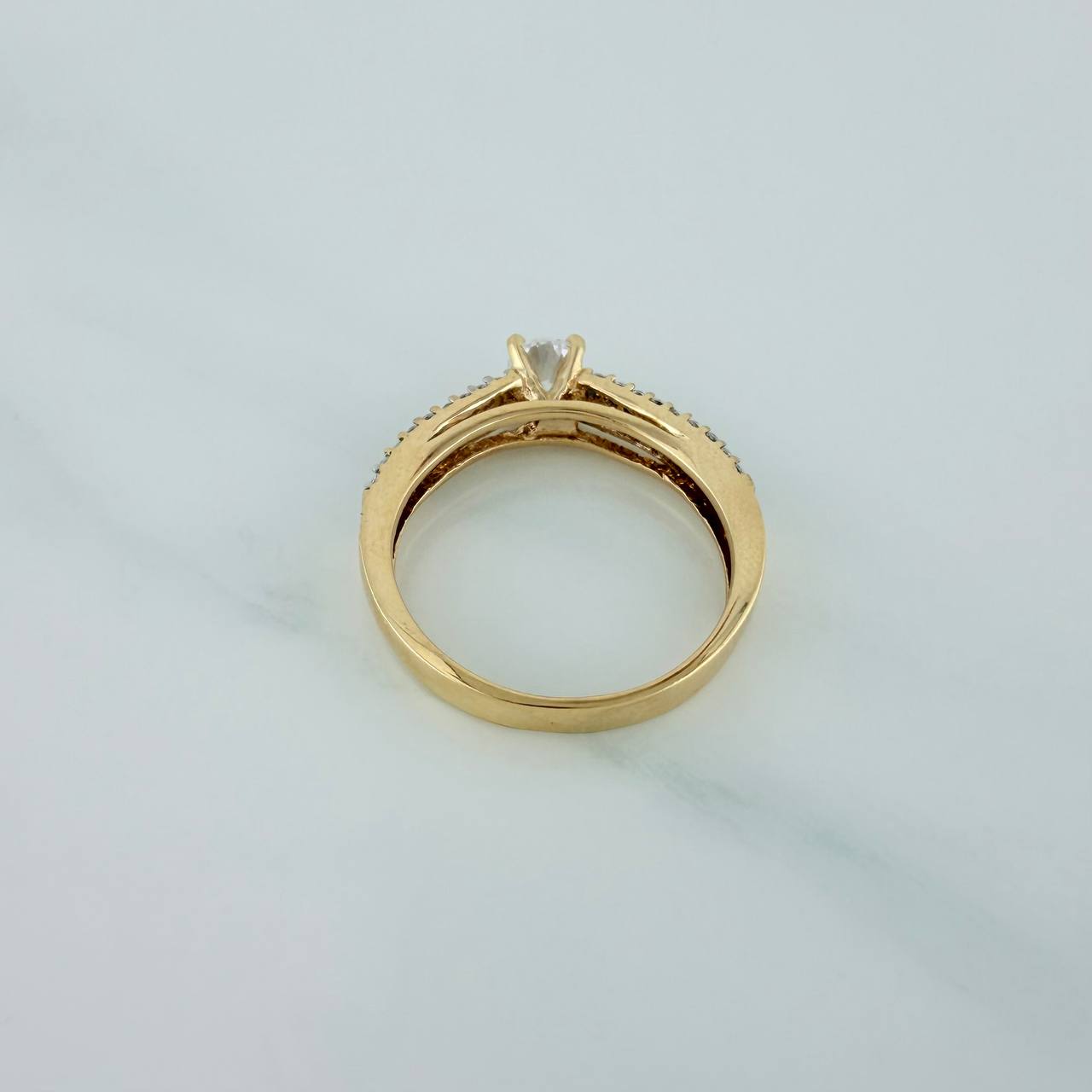 Anillo Solitario Puente 3.25gr / T7 / 2.5cm / Dos Oros Amarillo Blanco 18K $