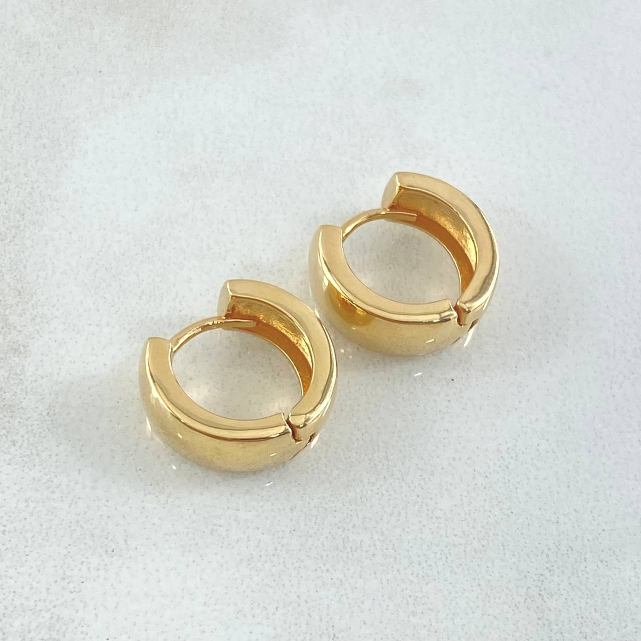 Candongas Lisas 3.85gr / 1.3cm / Oro 18K