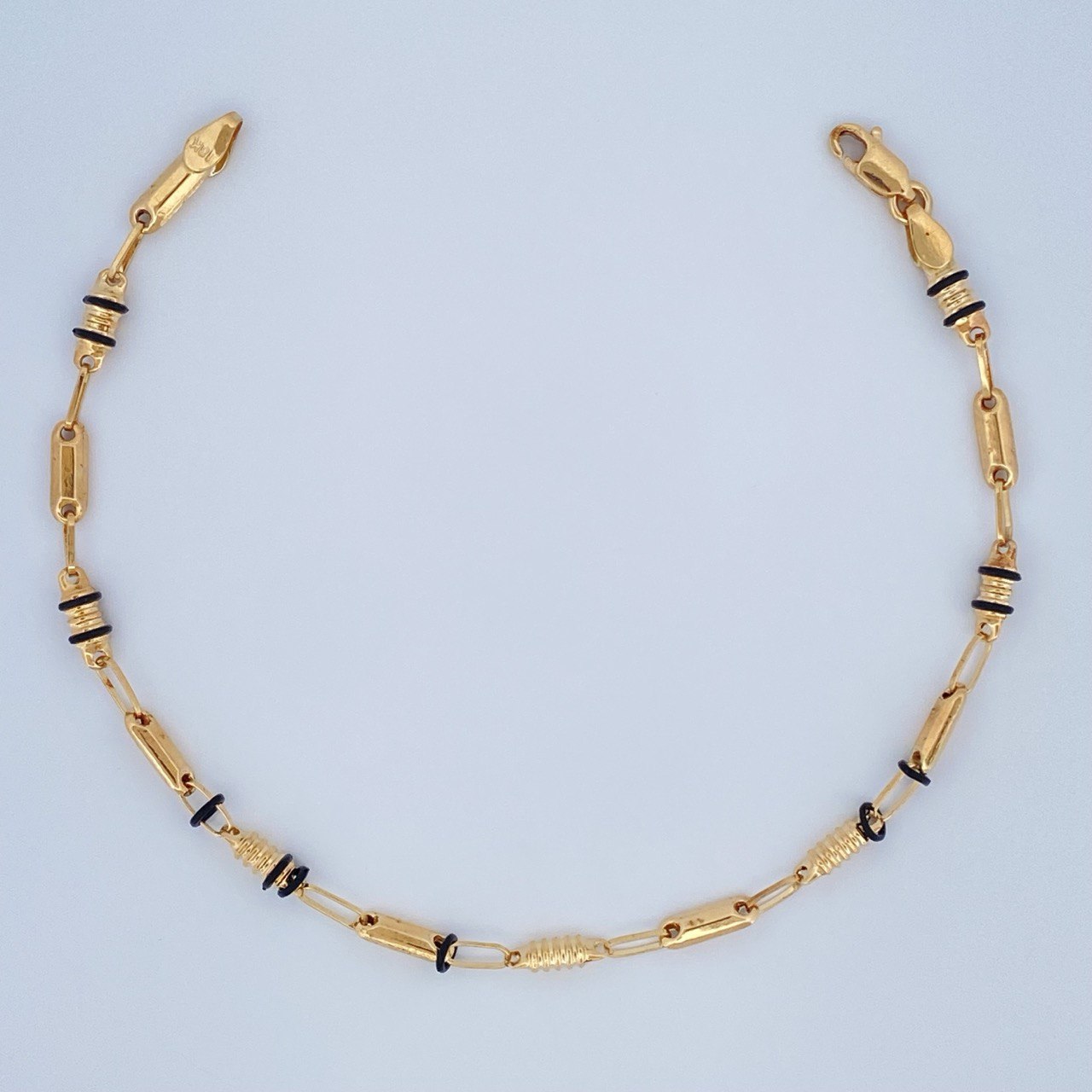 Pulso Rustico 3.9gr / 22cm / Oro Amarillo 18K $