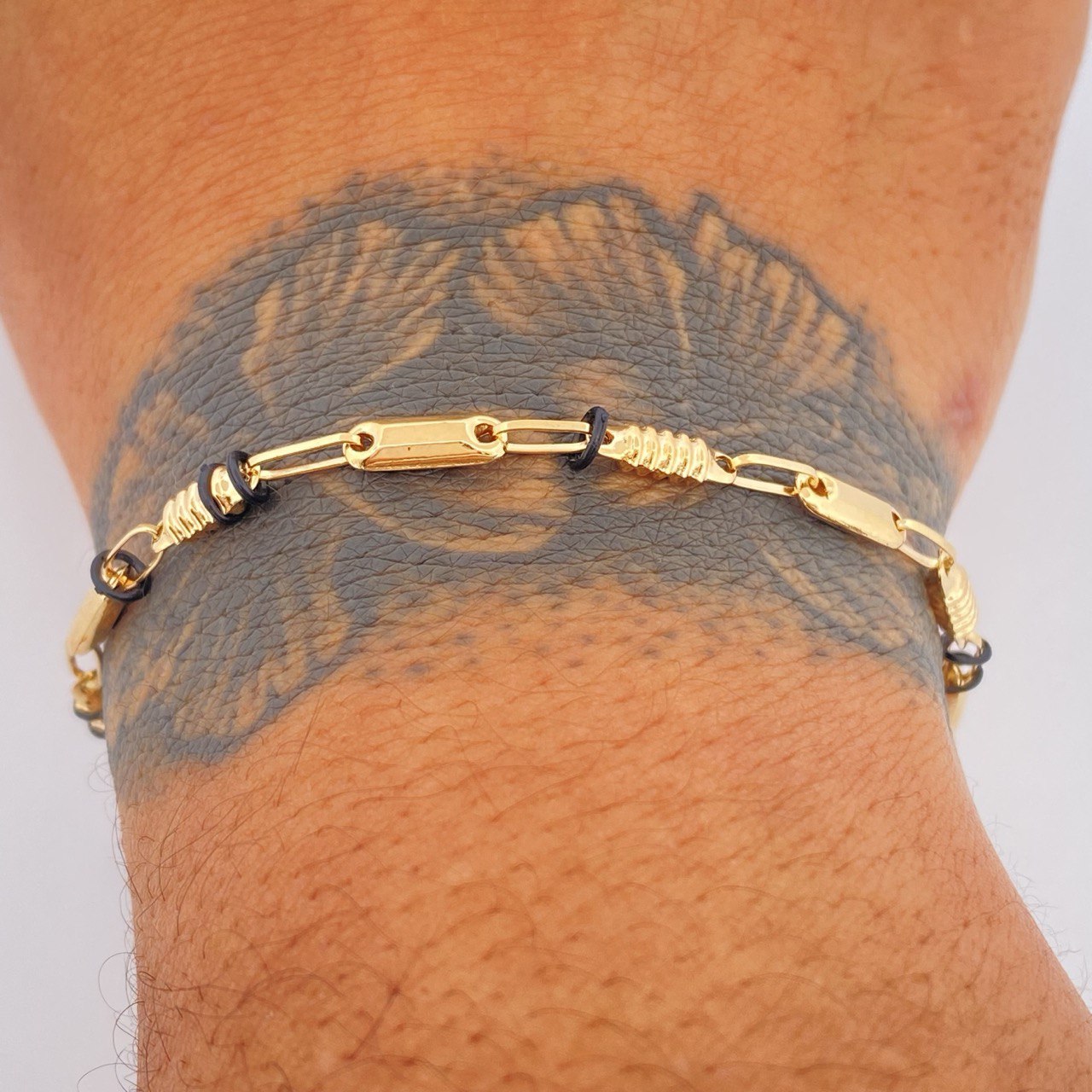Pulso Rustico 3.9gr / 22cm / Oro Amarillo 18K $