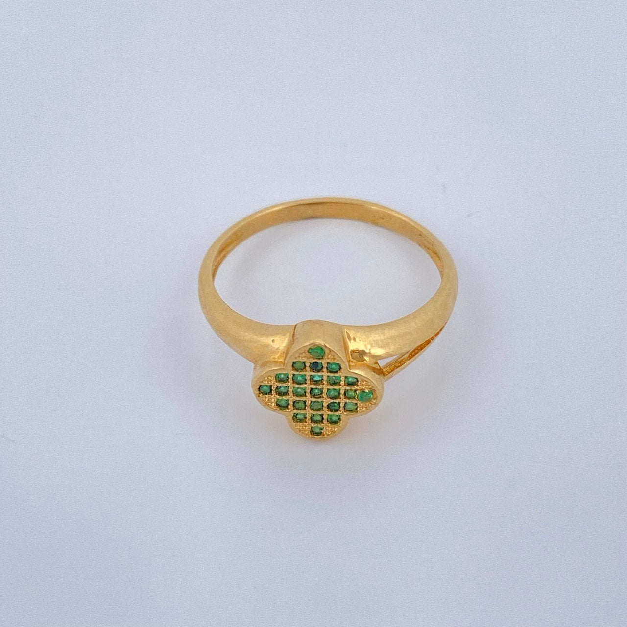 Anillo Trebol 2.4gr / T6 1/2 / Oro Amarillo 18K $