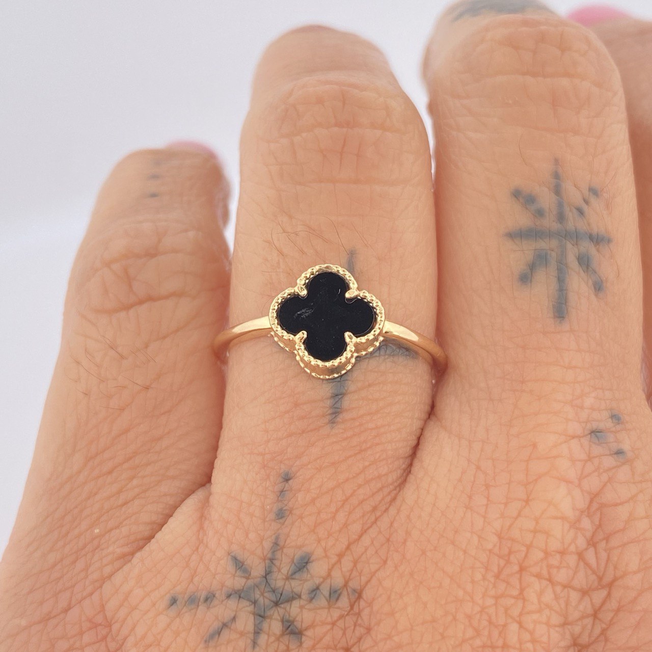Anillo Trebol 1.85gr / T8 / Oro Amarillo 18K $