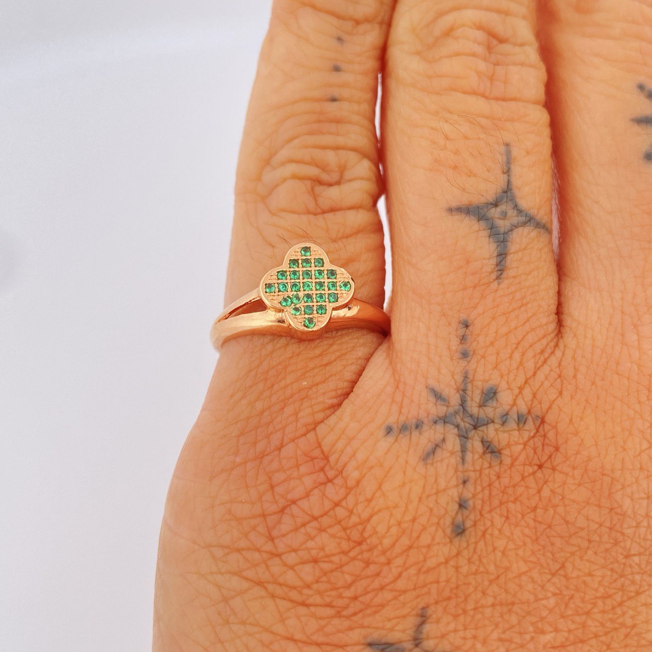 Anillo Trebol 2.5gr / T5 1/4 / Oro Rosa 18K $