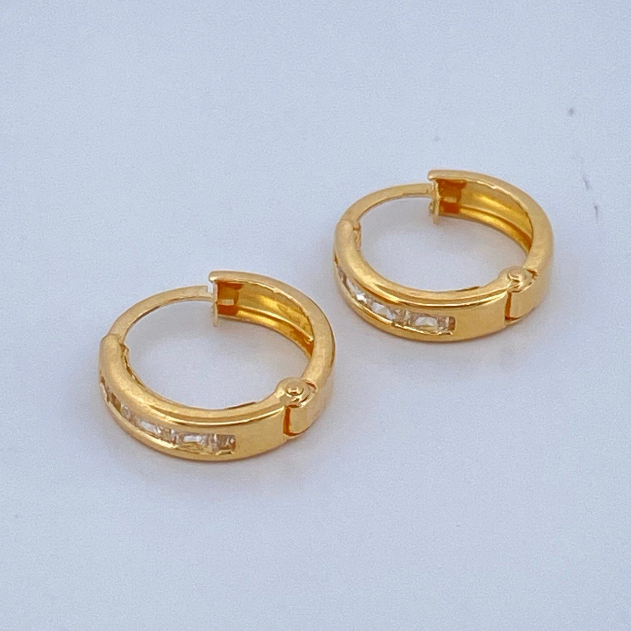 Candongas Carril 0.85gr / 1.1cm / Oro Amarillo 18K $