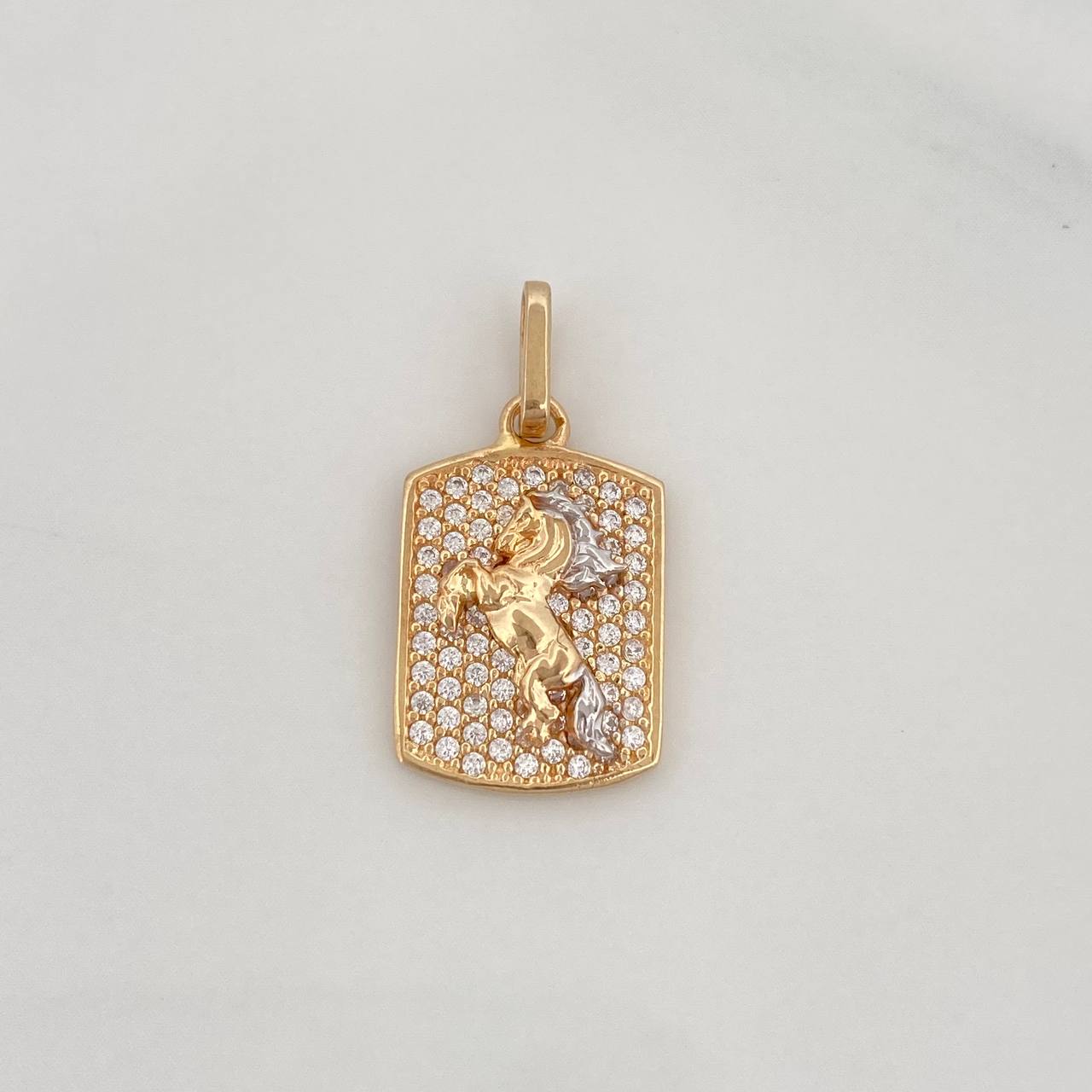 Dije Placa Caballo 2.3 g / 2 cm Dos Oros Amarillo Blanco 18K