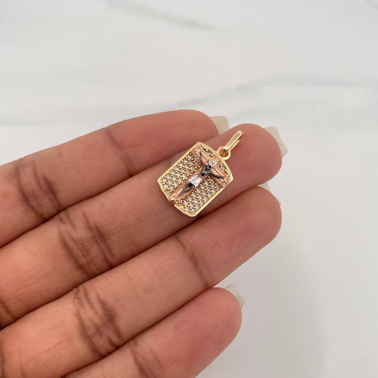 Dije Placa Cruz Cristo Milagroso De Buga 2.45 g / 2.3 cm Cuatro Oros 18K