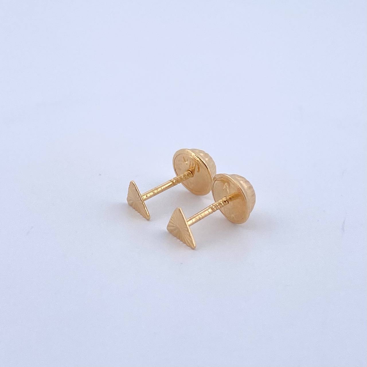 Topos Triangulo 0.45gr / 4mm Diamantado Oro Amarillo 18K ©