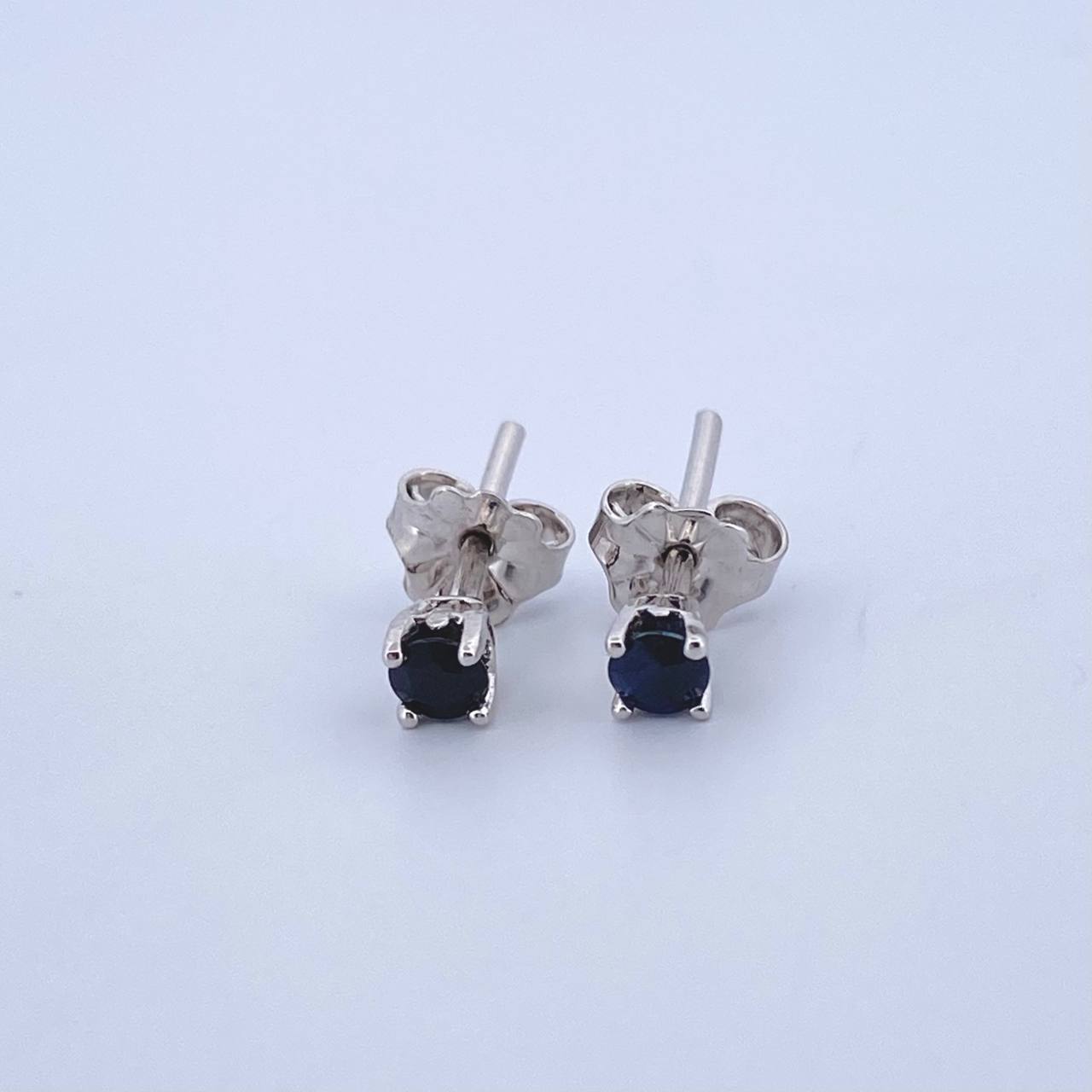 Topos Piedra 0.8gr / 3mm Zafiros 28Pts Broche Mariposa Oro Blanco 18K (Joya) ©