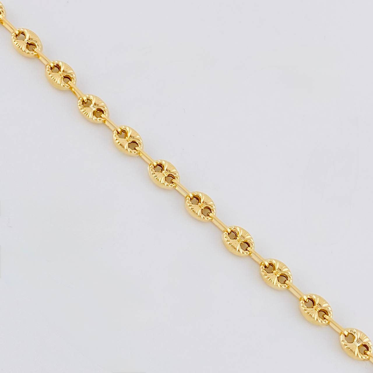Pulso Gc Diamantado 3.45 g / 20.7 cm / 4.6 mm Oro Amarillo 18K