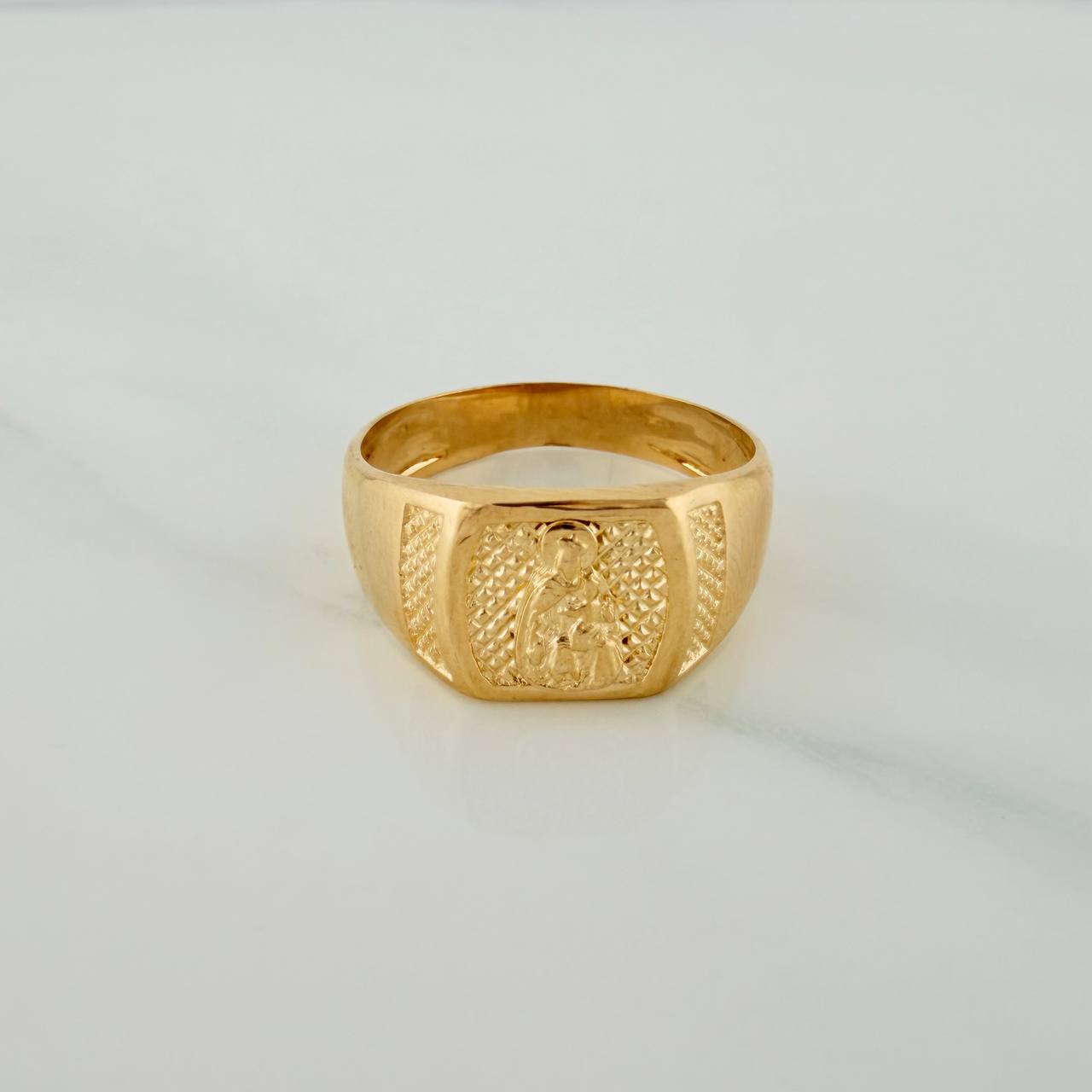 Anillo Virgen del Carmen 4.35gr / T9 1/2 / Oro Amarillo 18K