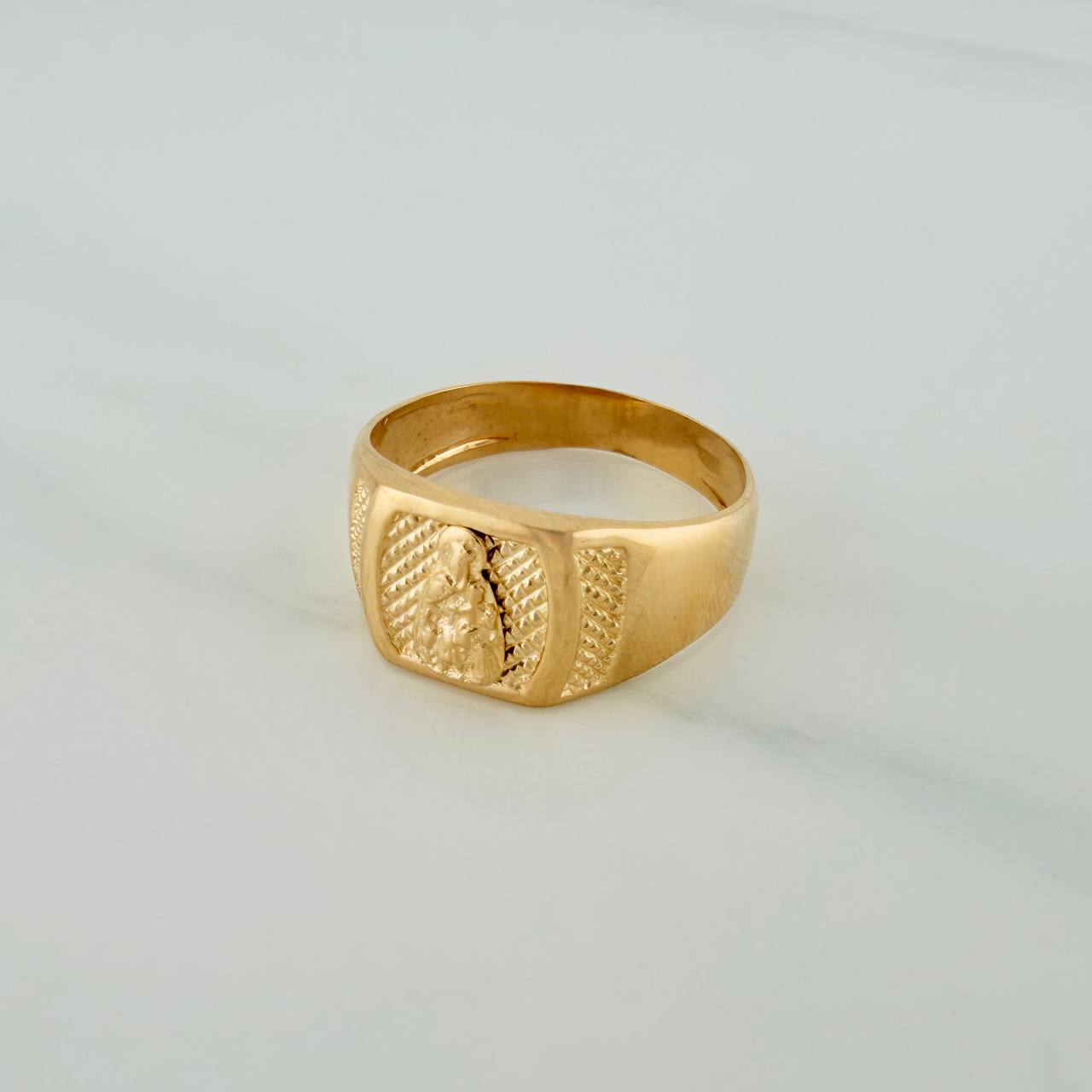 Anillo Virgen del Carmen 4.35gr / T9 1/2 / Oro Amarillo 18K