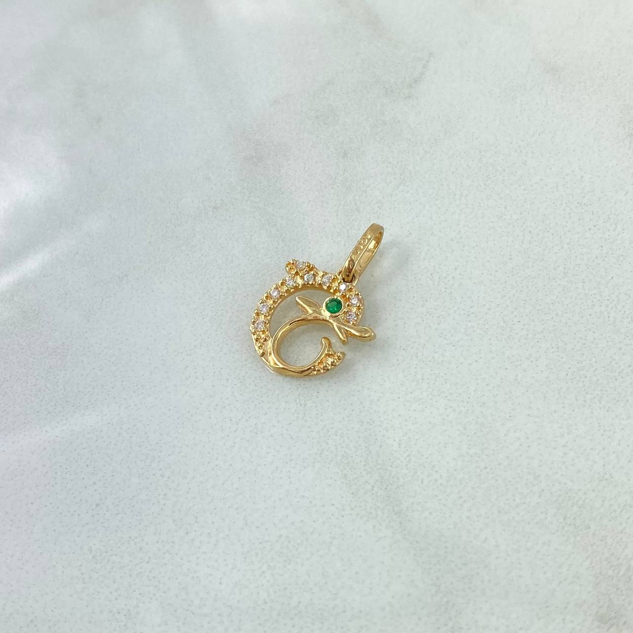Dije Delfin 1.05gr / 1.7cm / Circones Blancos Verde Silueta Oro Amarillo 18K