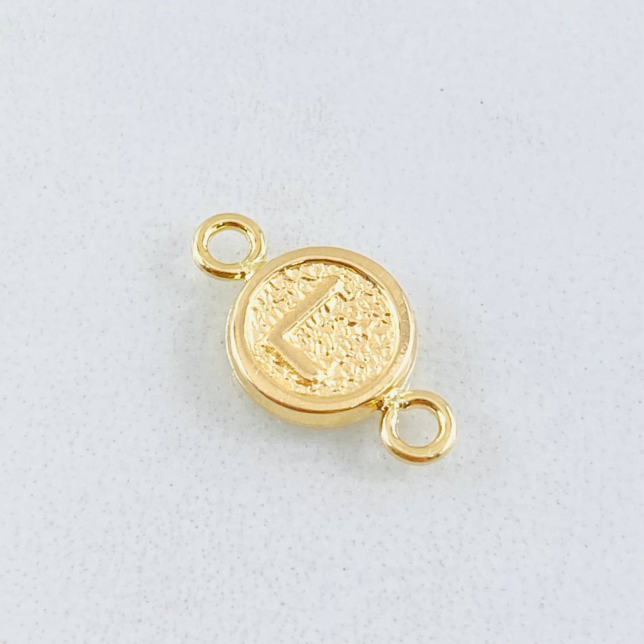 Herraje Letra L 0.4gr / 1.4cm / Oro Amarillo 18K