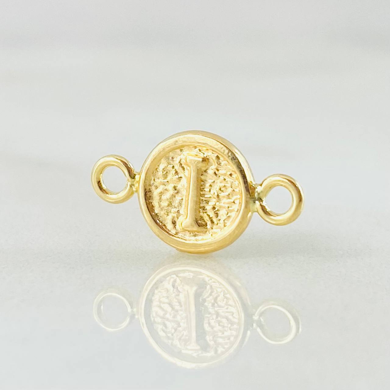 Herraje Letra I 0.35gr / 1.4cm / Oro Amarillo 18K