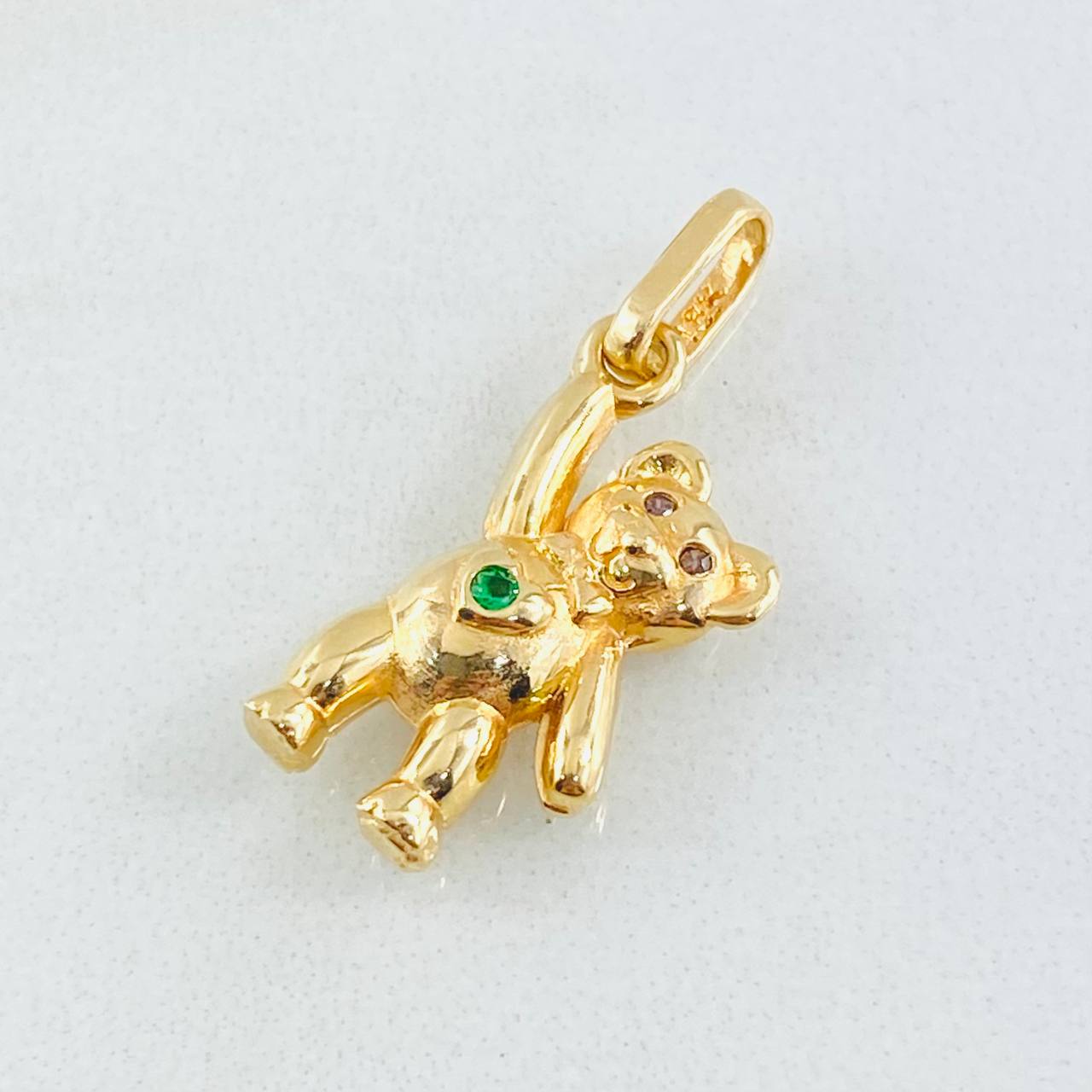 Dije Oso Manito Arriba 1.9gr / 2.4cm / Oro Amarillo 18K