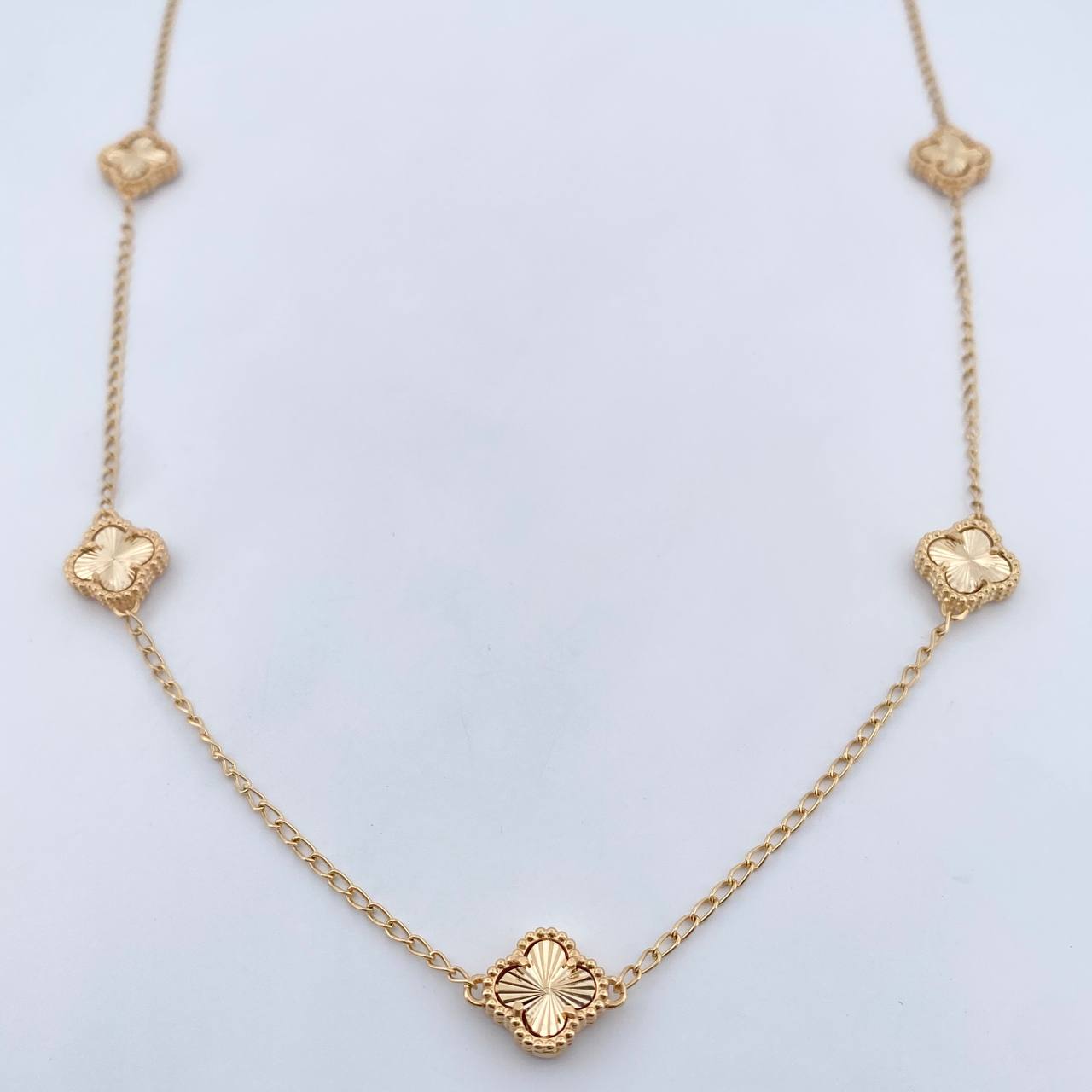 Cadena Espiga Trebol Gradual 9.15gr / 48.7cm-51.1cm / 1.5mm Diamantada Oro Amarillo Nac.Esp. 18K $