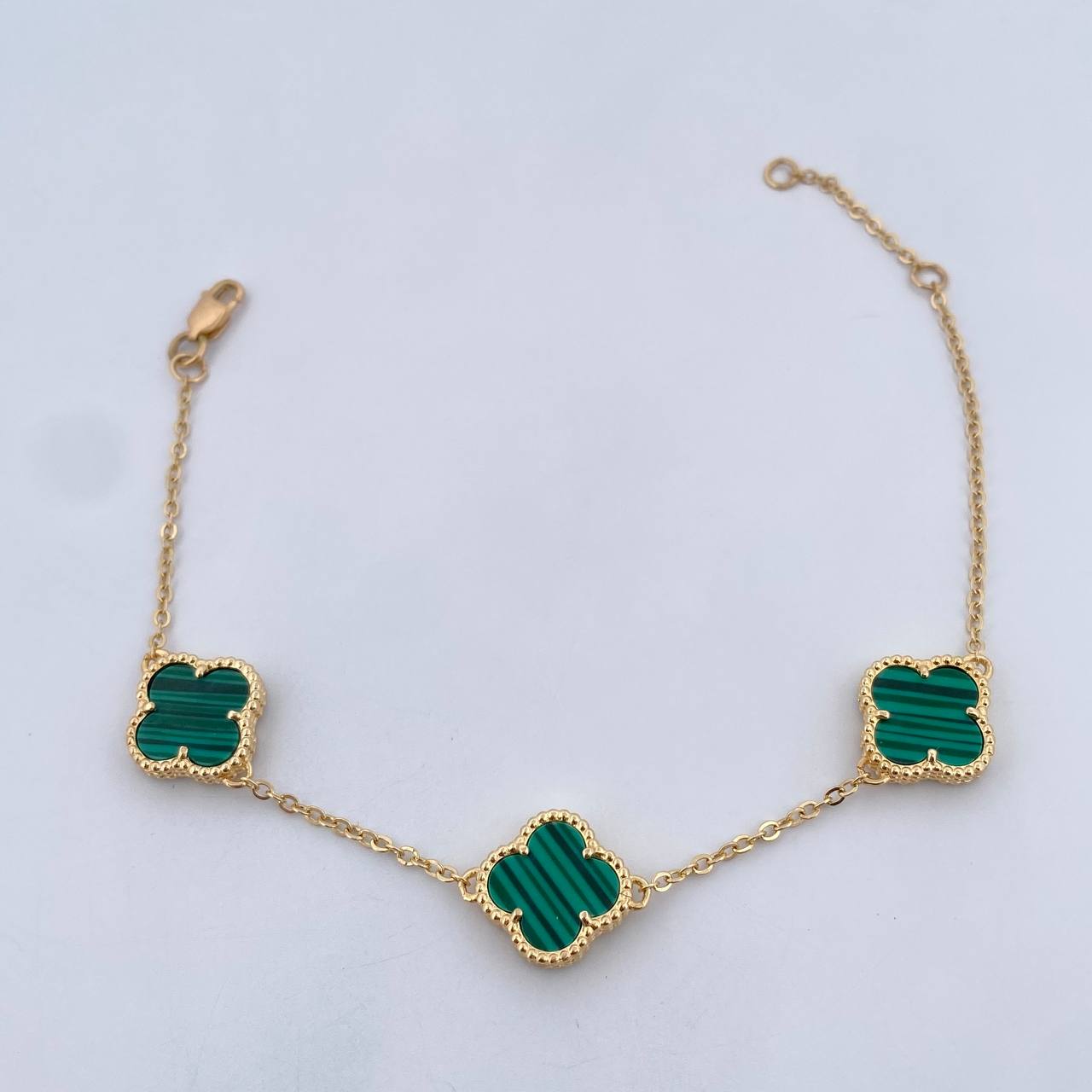 Pulso Aro Seguido Trebol Gradual 5.15gr / 17cm-20.1cm / 1.3mm Malaquita Verde Oro Amarillo Nac.Esp. 18K $