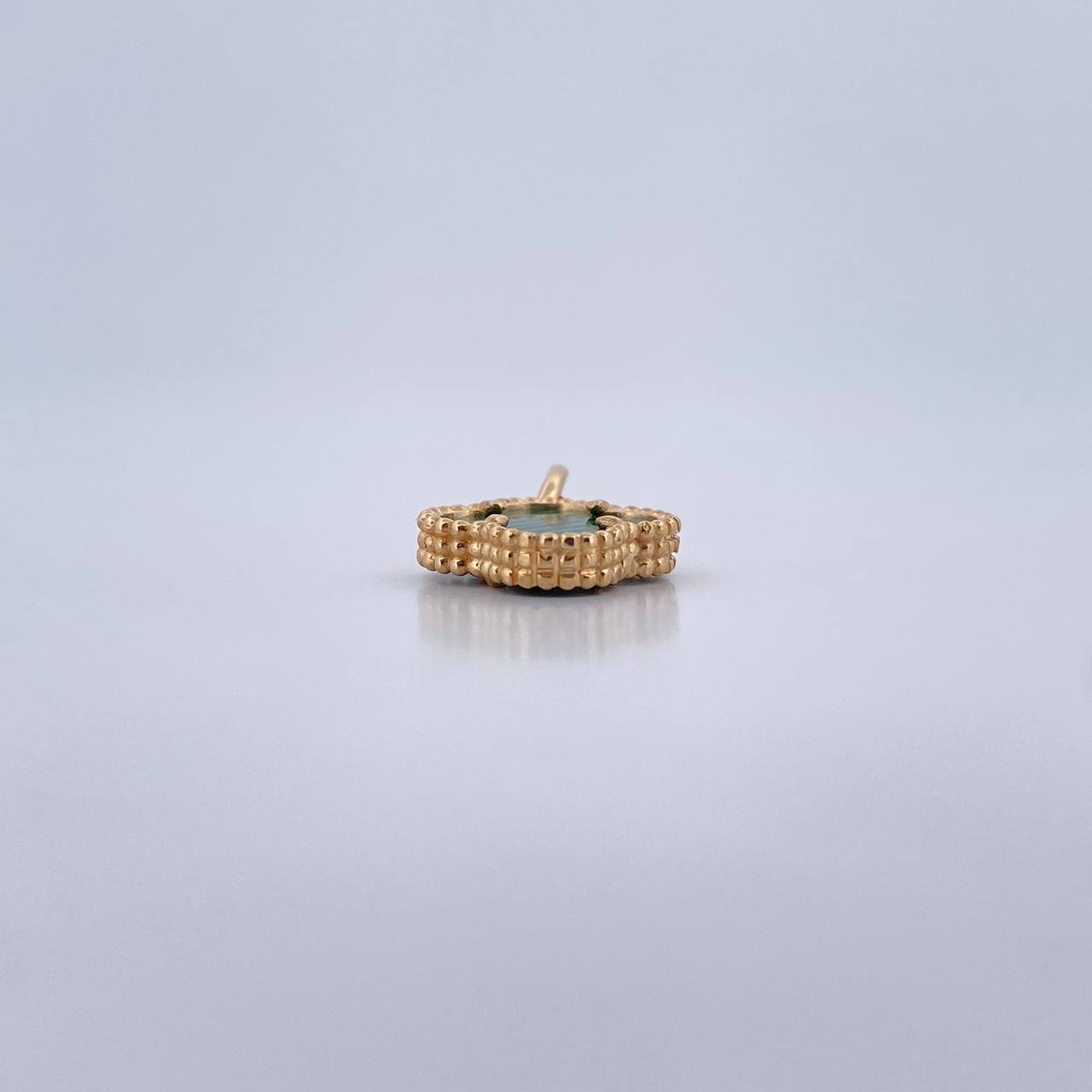 Dije Trebol 1.5gr / 1.9cm / Malaquita Verde Oro Amarillo 18K $
