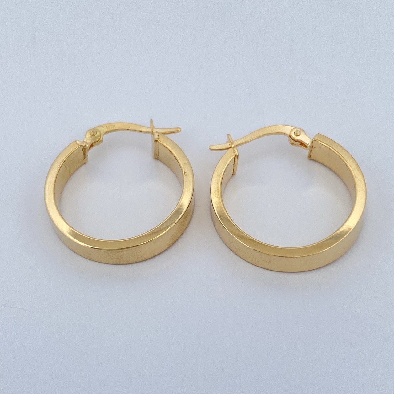 Candongas Fabi 2.15gr / 2.4cm / Oro Amarillo 18K $