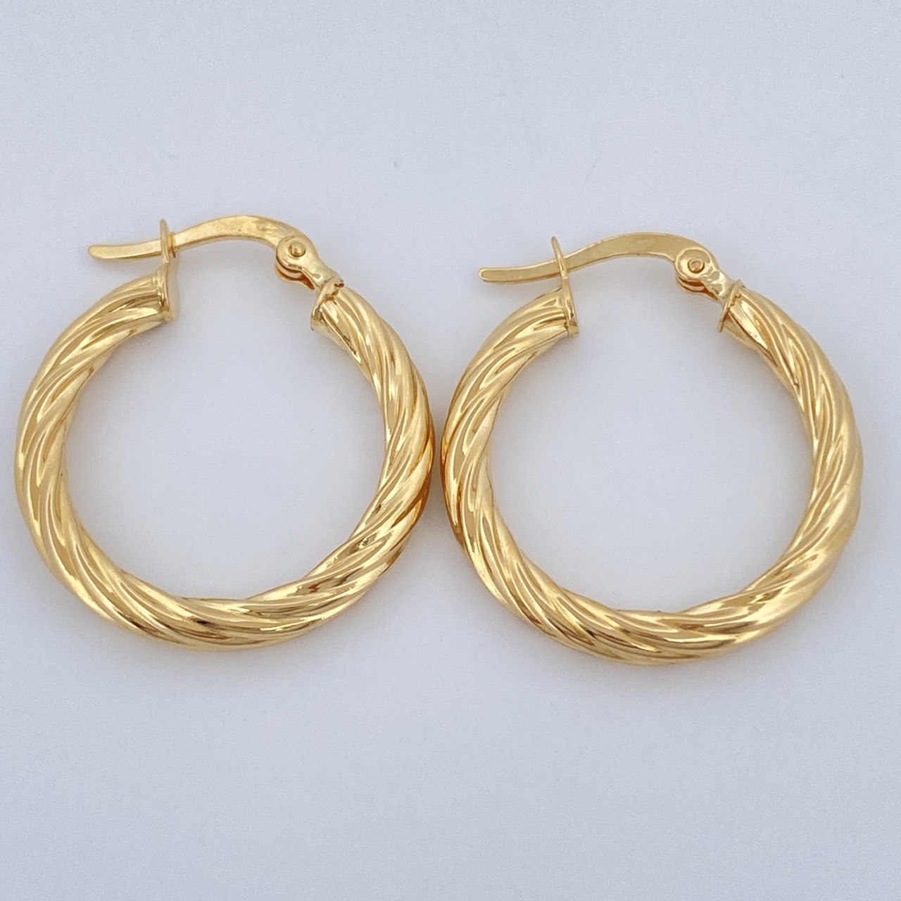 Candongas Mary 2.3gr / 2.5cm / Oro Amarillo 18K $