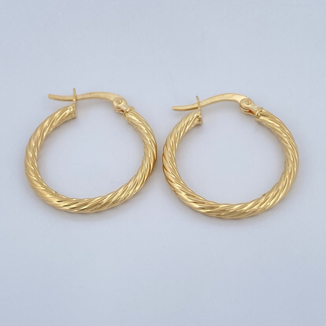 Candongas Mary 1.55gr / 2.3cm / Oro Amarillo 18K $