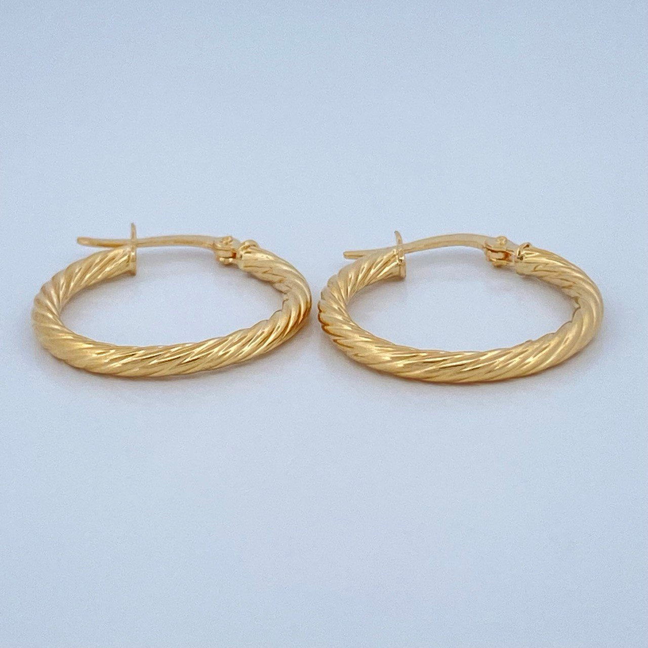 Candongas Mary 1.55gr / 2.3cm / Oro Amarillo 18K $